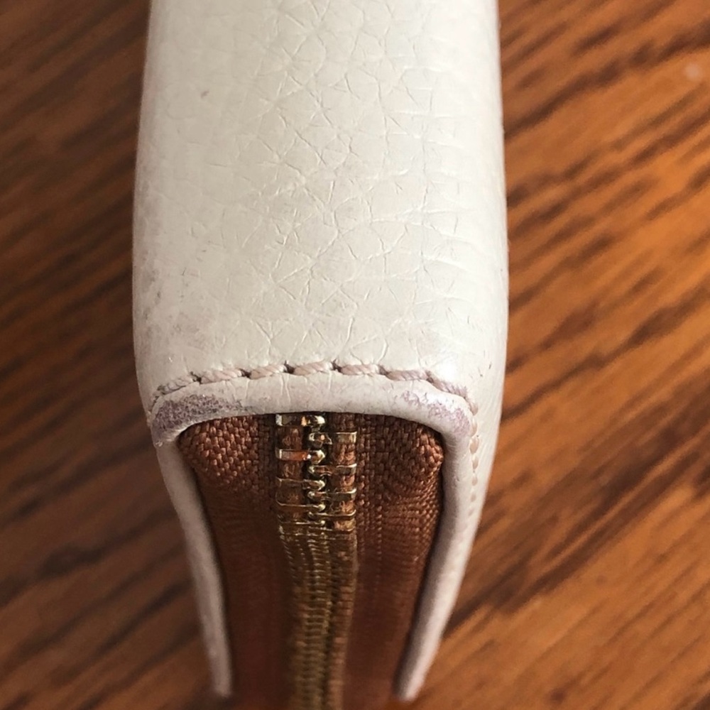 Dooney & Bourke Cream Leather Bag and Wallet Set - Picture 14 of 16